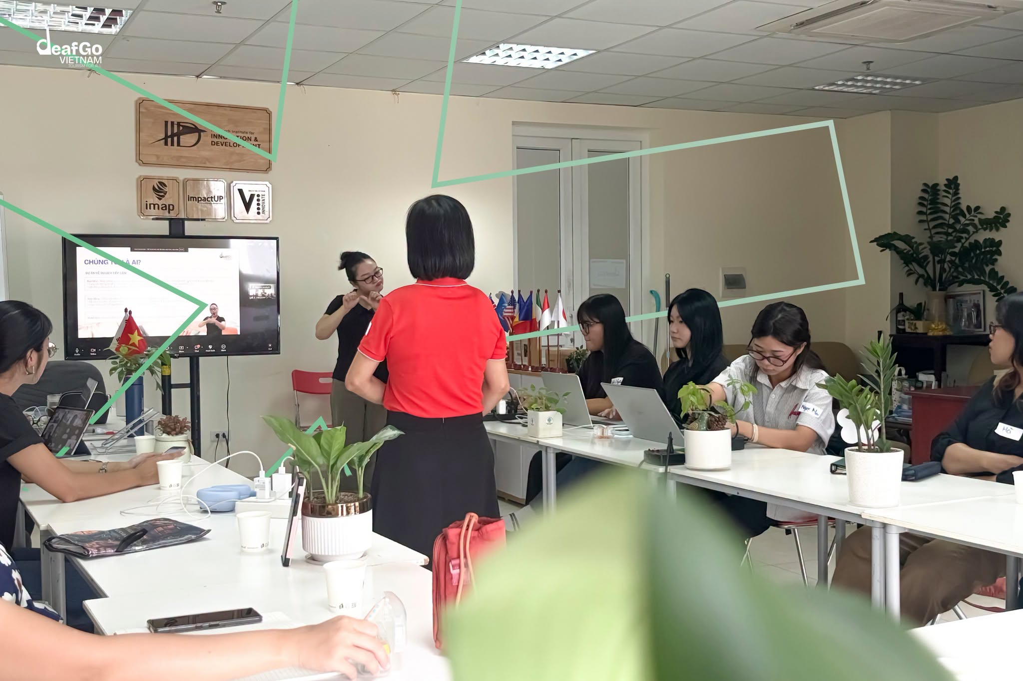Participants in an IID diversity and inclusion incubation workshop.